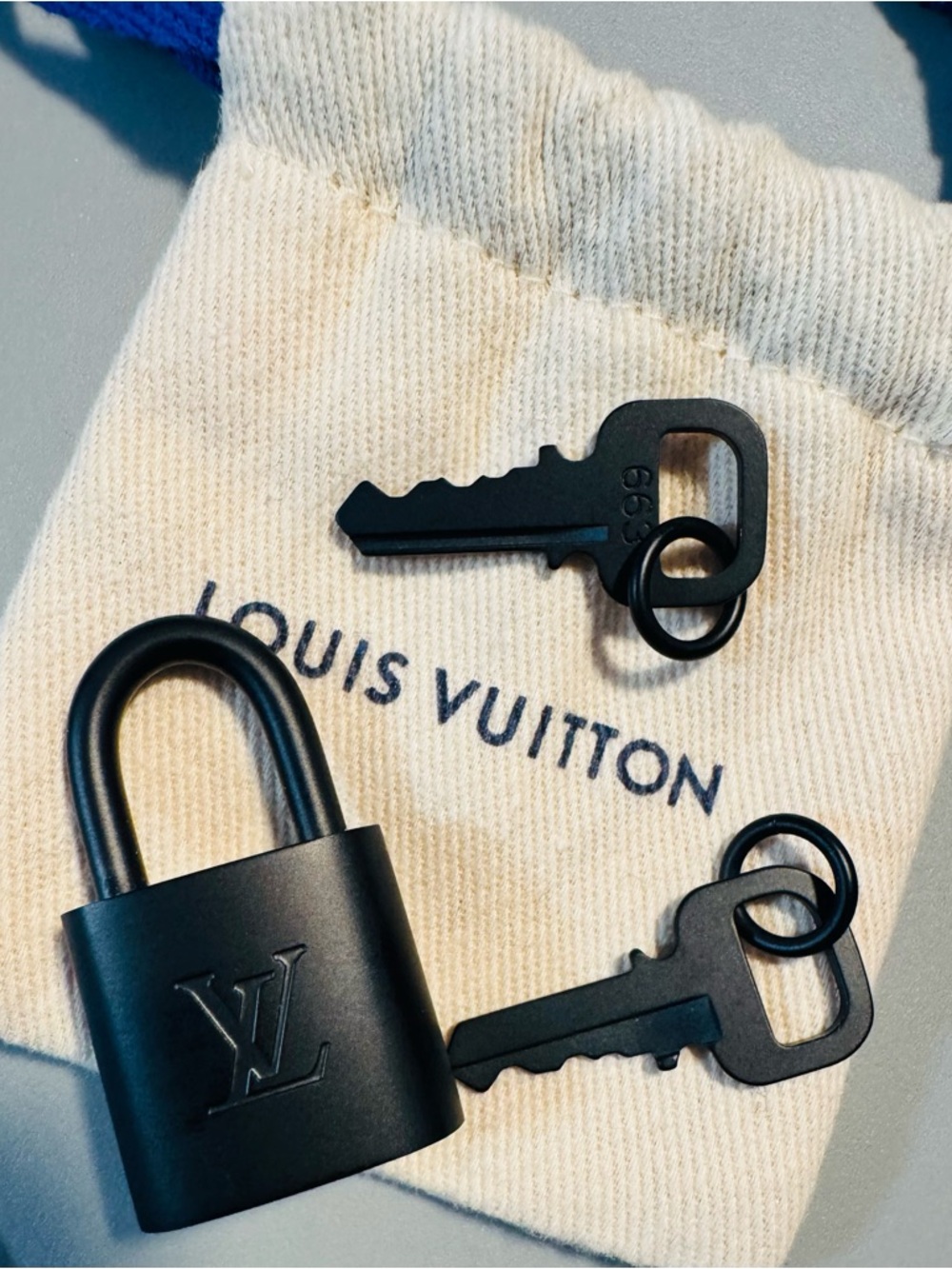 Louis Vuitton Black Matte Padlock - Picture 4 of 4